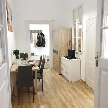 Apartment Pads *